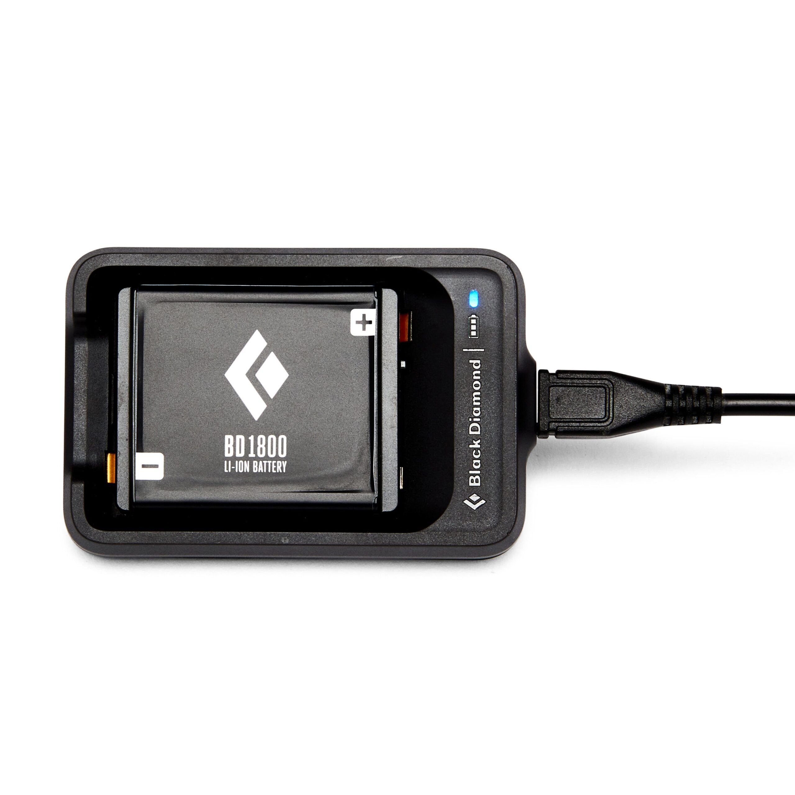 620657_0000_BD_1800_BATTERY_CHARGER_NO_COLOR_01_53393301-1dc4-42d1-b1dc-9572824bfd04